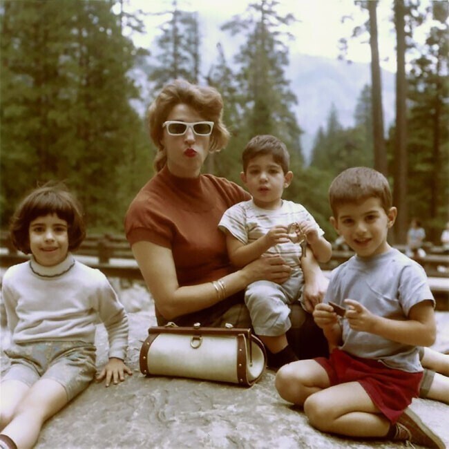 "Мама с нами в Йосемитском парке, 1963"