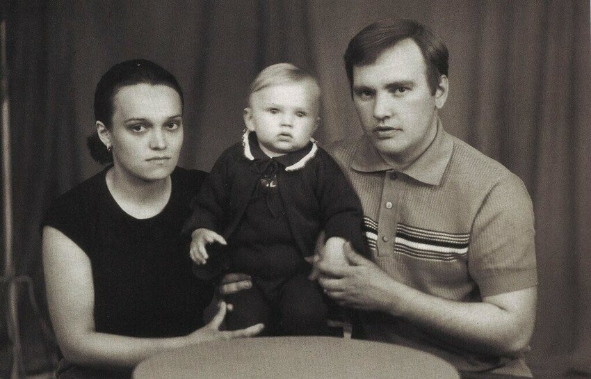 Надежда Кадышева и Александр Костюк с сыном Гришей.