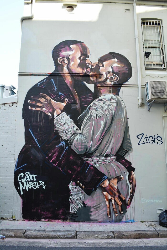 Фреска "Канье Уэст целует сам себя". Концептуально