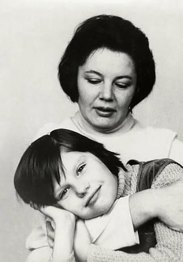 Александра Захарова с мамой Ниной Тихоновной.