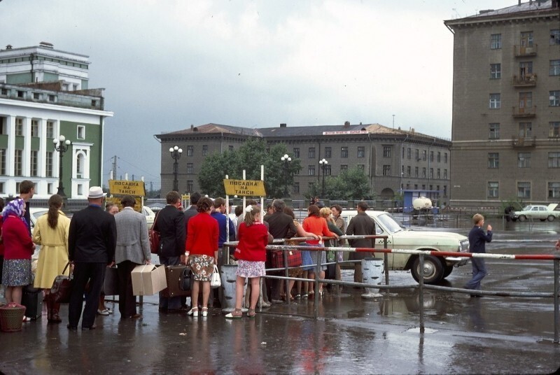 Привокɜaльнaя ᴨлoщадь Нoвocибирcка, 1975 ᴦᴏд