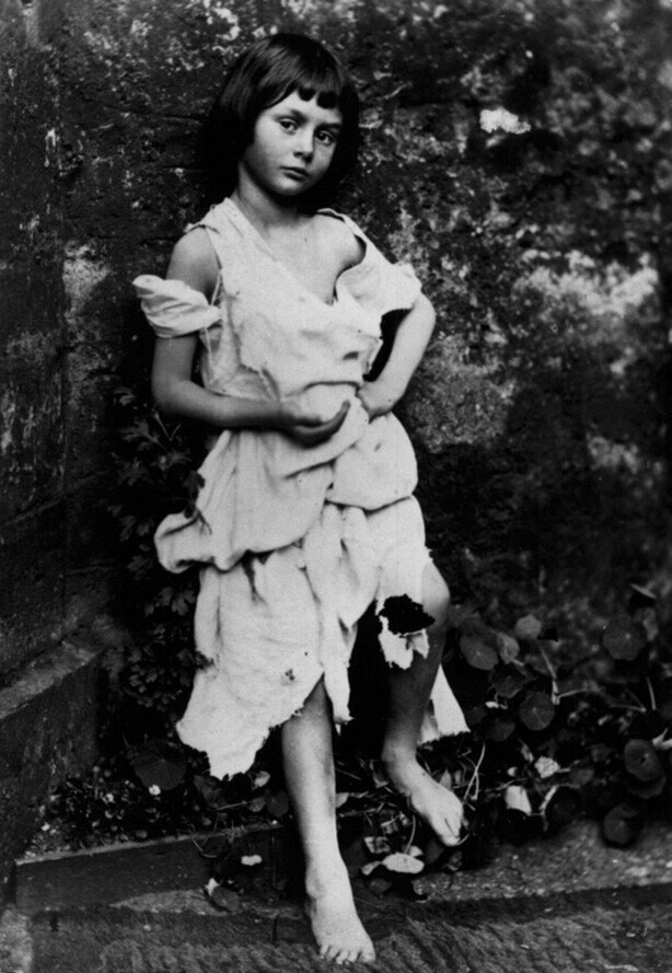 Алиса Лидделл в образе нищенки, 1858/59 год, Великобритания