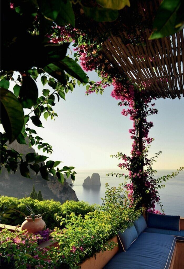 Гостиная с шикарным видом. Капри, Италия
