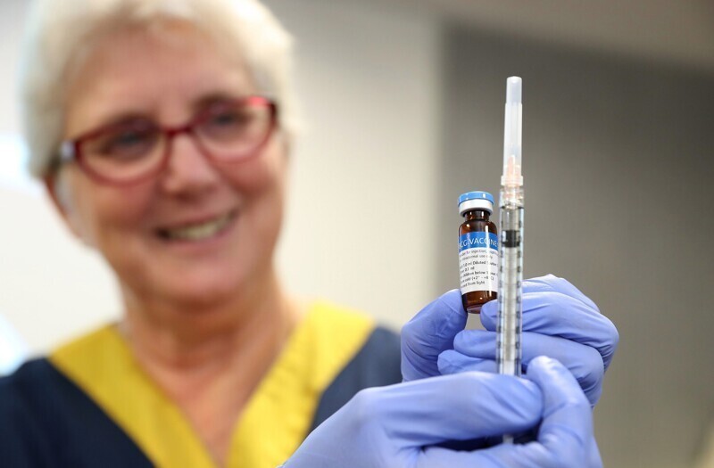 Калечь и властвуй: производителей вакцин от  COVID-19 Pfizer и Moderna освободили от наказания за по