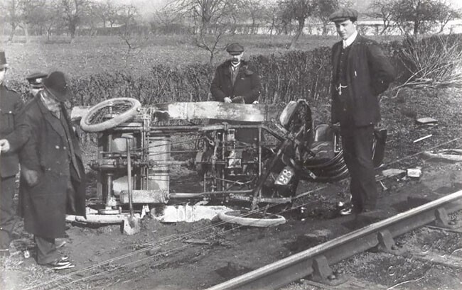 Столкновение автомобиля и поезда на железнодорожном переезде на Уизенхем-лейн, Уисбеч, 4 марта 1910 года