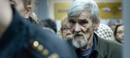 Правозащитные премии разлетаются как горячие пирожки.