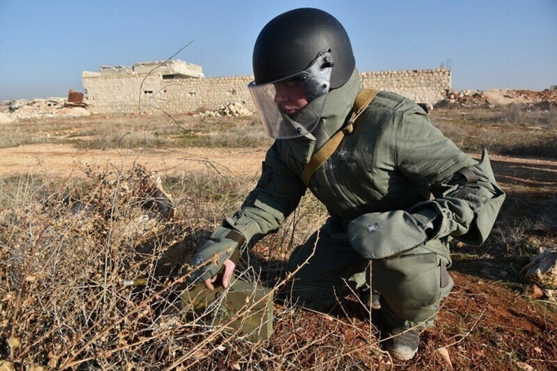 Российские миротворцы очистили от мин 195 гектаров территории НКР