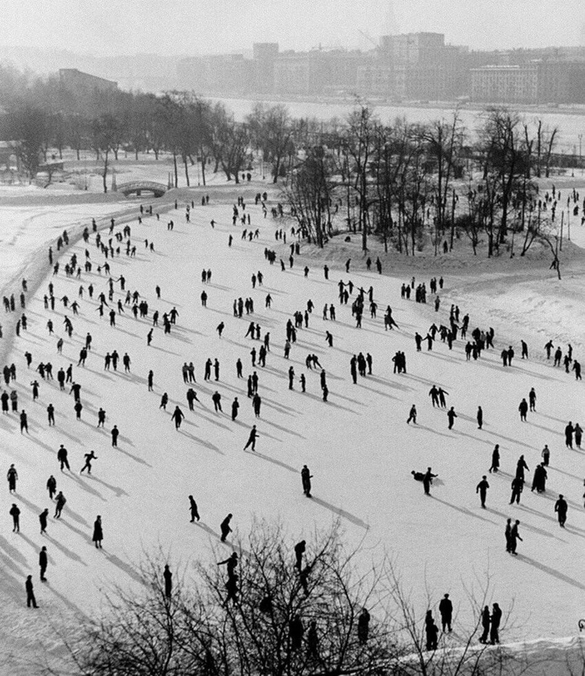 6. Каток в московском Парке Горького, 1950-е