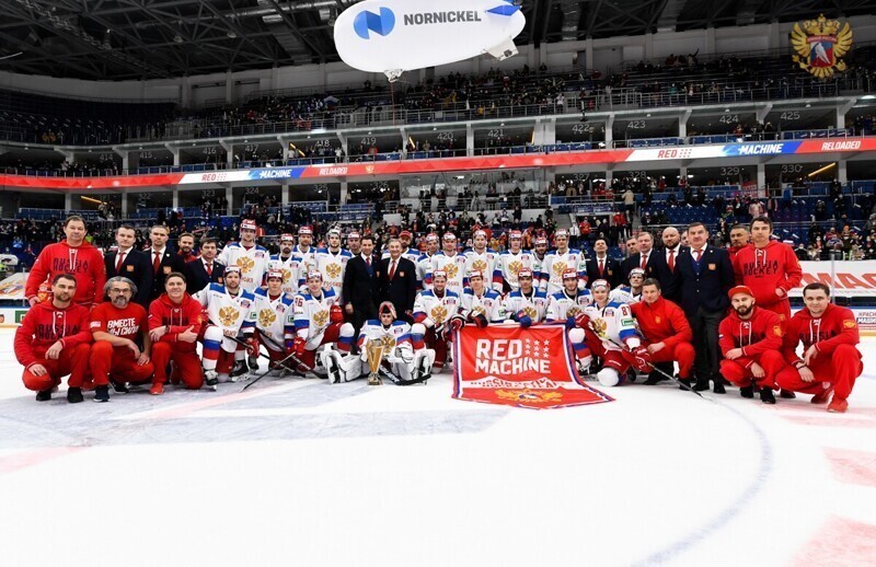 Сборная России по хоккею разгромила финнов и выиграла Кубок Первого канала
