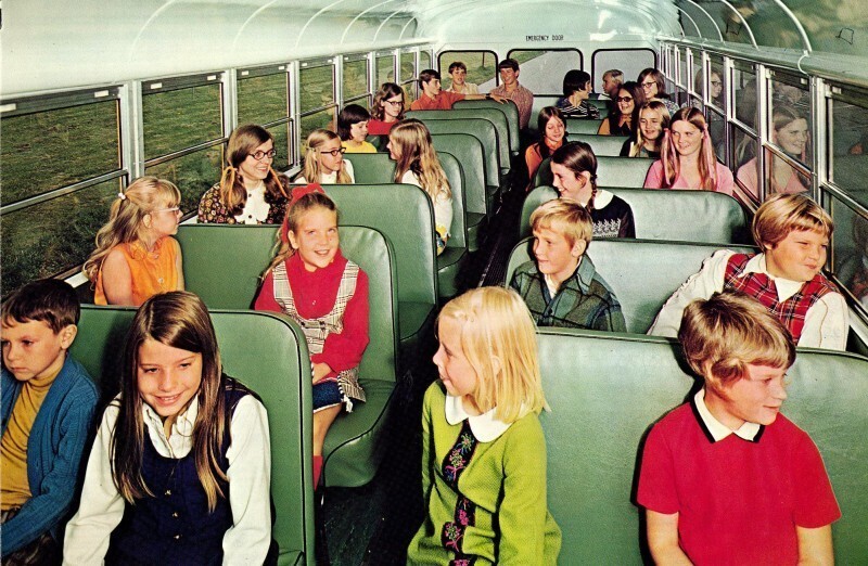 Дети в школьном автобусе, 1960-е
