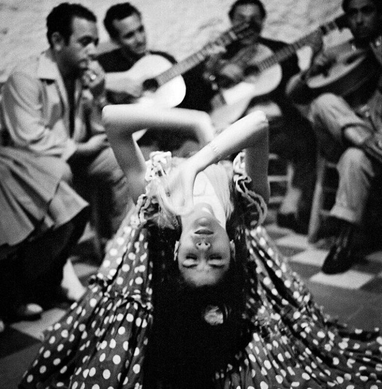 Танцовщица фламенко, Испания, 1950-е, фото Пьерджорджо Бранци