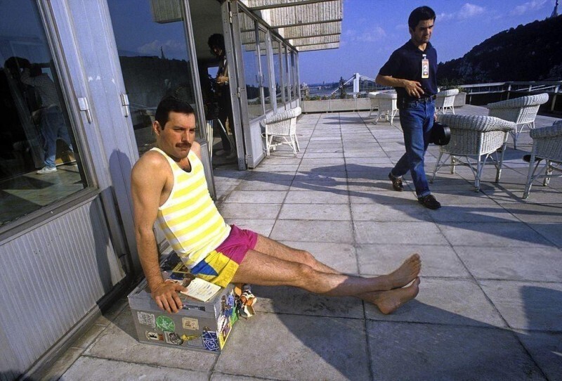 Фредди Меркьюри на крыше гостиницы "Дуна Интерконтиненталь", Будапешт, 1986 год, Венгрия
