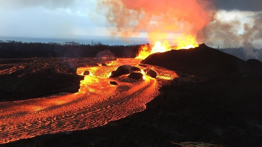 Гавайи в огне: Мировые СМИ показали видео неистовой ярости островного вулкана