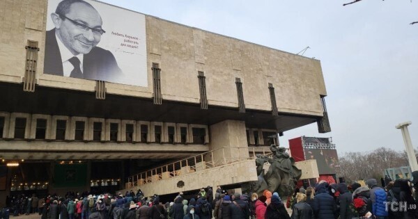 Похороны мэра Харькова Геннадия Кернеса. Человека и политика, личности весьма неоднозначной