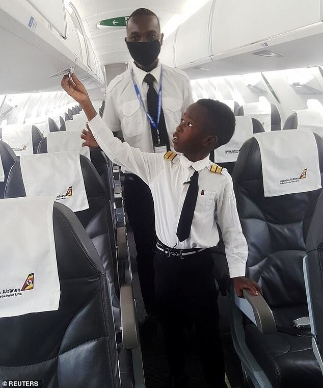 Семилетний пилот из Уганды стал интернет-сенсацией