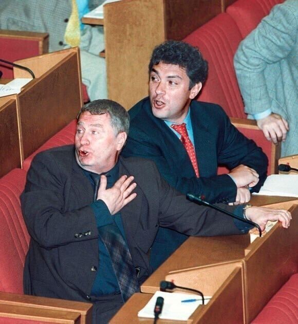 Жириновский и Немцов на одном из заседаний Госдумы, конец 90-ых