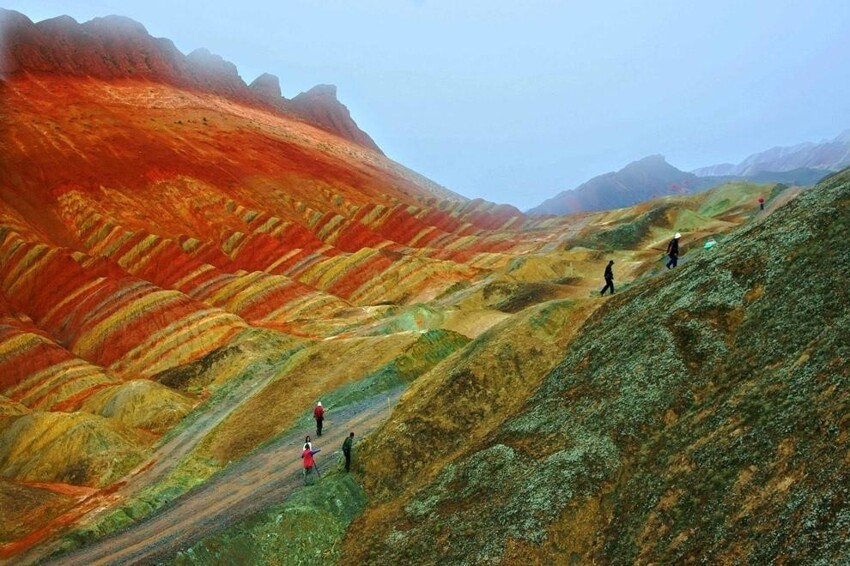 Радужные холмы Китая