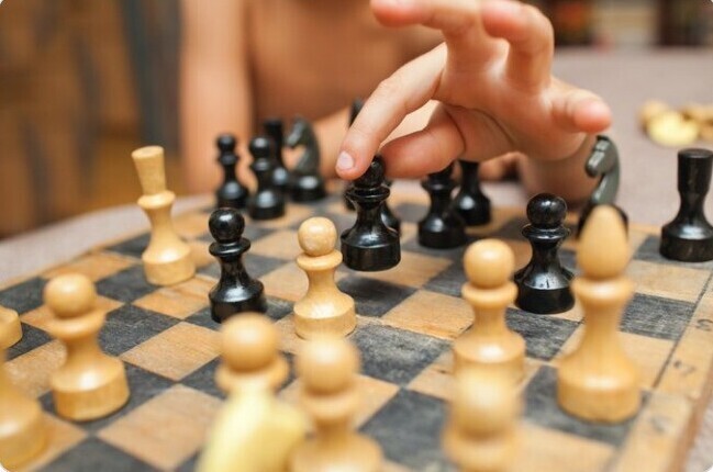9. В Армении шахматы - обязательный школьный предмет