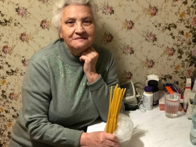 Жительница Гатчины утверждает, что в церковной лавке вместо свечей ей продали макароны