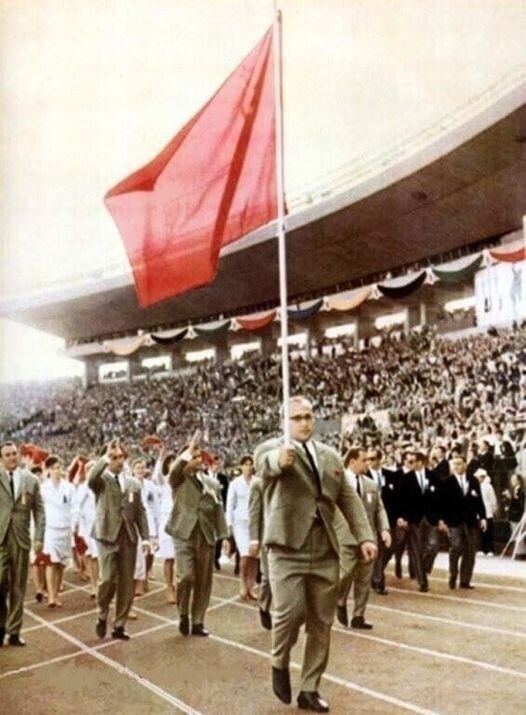 Советская сборная на открытии Олимпиады в Токио 1964год Япония