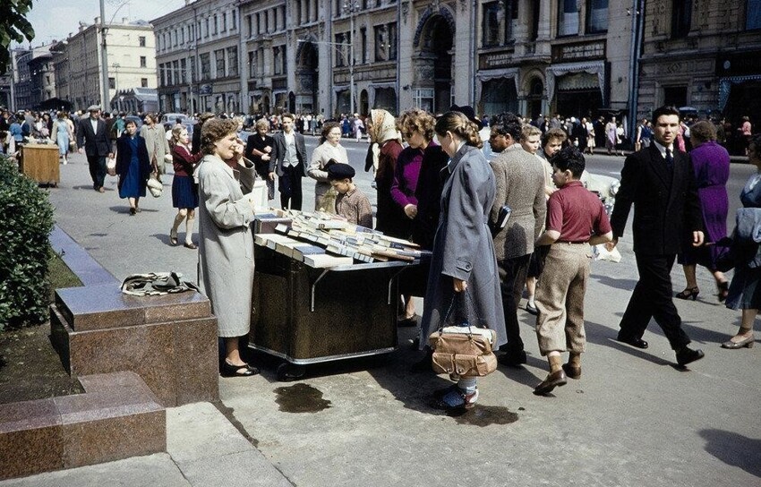 Уличная торговля в советской Москве