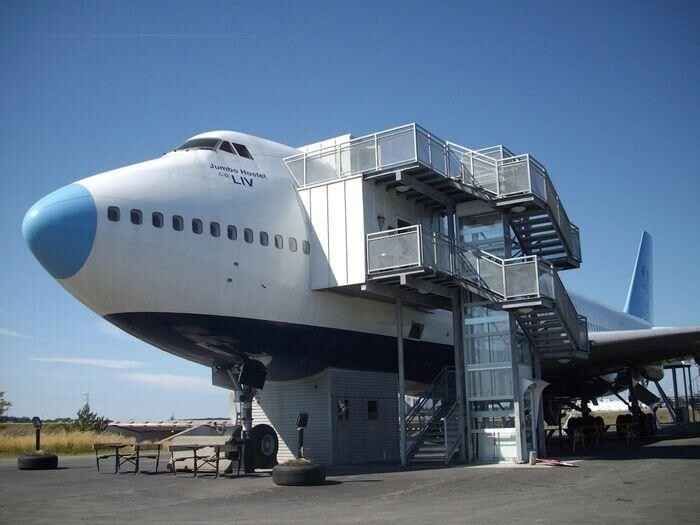 Боинг 747 в стокгольмском аэропорту Arlanda, переделанный под отель