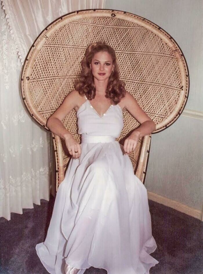"Моя мама в день своей свадьбы в 1979 году. Она королева!"