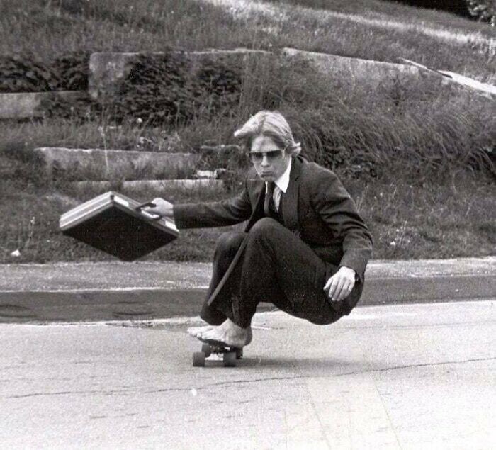 "Мой папа на скейтборде, 1982 год. Он крут!"