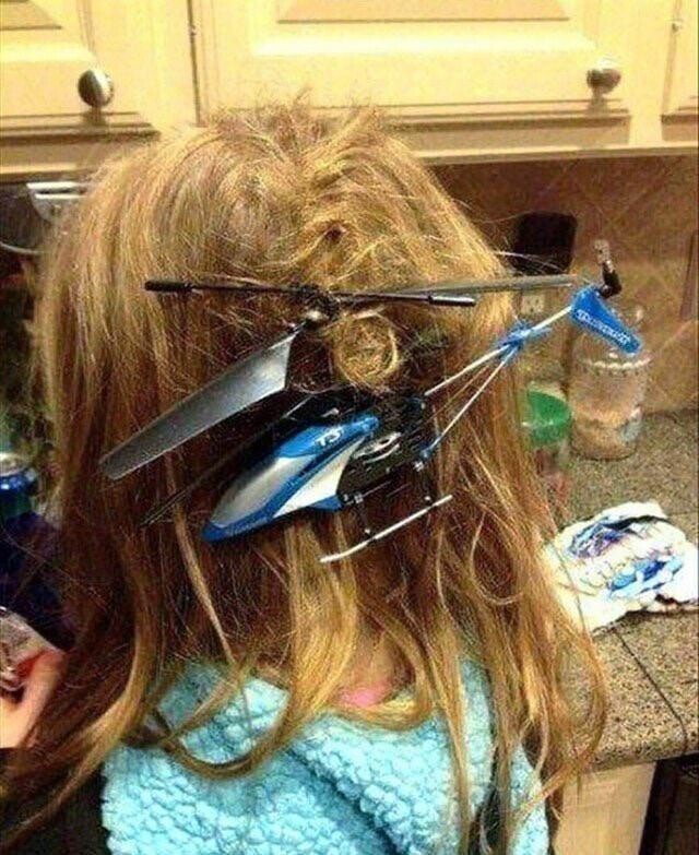 «Радиоуправляемый вертолет это весело, пока он не застрянет в волосах вашего ребенка»