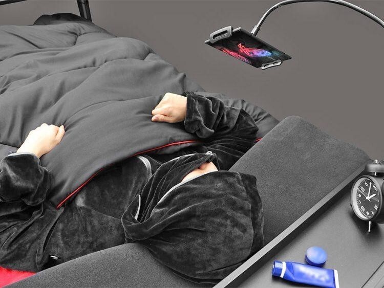 Японцы придумали кровать для настоящих геймеров