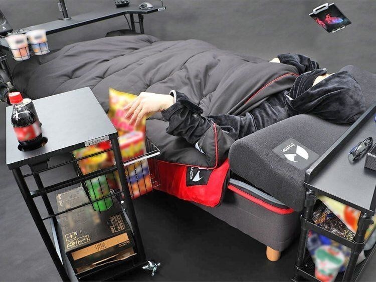 Японцы придумали кровать для настоящих геймеров