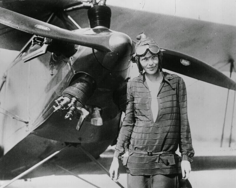 Амелия Эрхарт – первая женщина-пилот, перелетевшая Атлантический океан. 1928 год