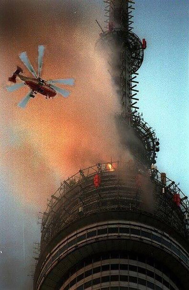 Ликвидации пожара в ресторане "Седьмое небо". Останкинская телебашня, август 2000 года, Москва