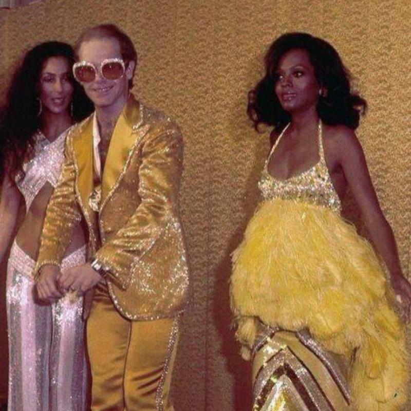 Элтон Джон, Диана Росс и Шер за кулисами на церемонии вручения премии «Грэмми», 1975