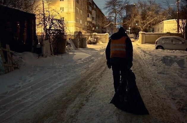 Фотограф помог дворнику из Уфы собрать сотни тысяч рублей на погашение долга