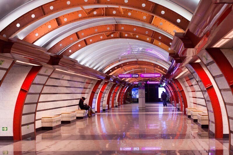 Петербургских метростроевцев высмеяли за «шедевры» подземки