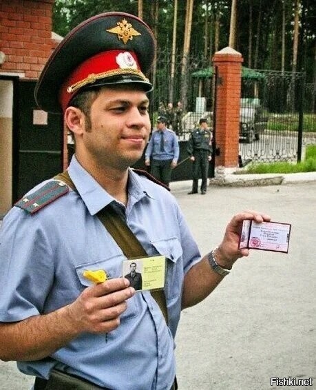 Роман Постовалов