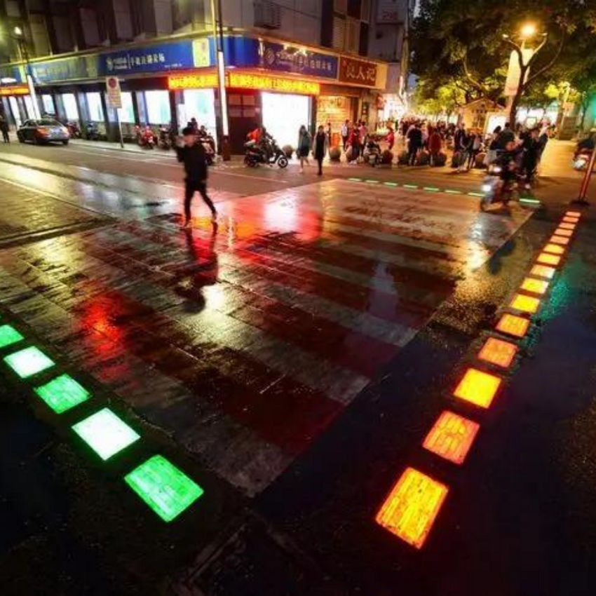 11. Подсветка пешеходных переходов, понятная и заметная для пешеходов и водителей, особенно в ночное время