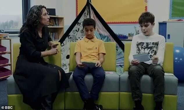 Британское телевидение учит школьников различать 100 полов
