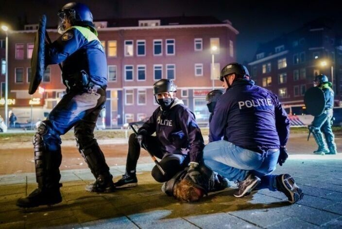 Голландские партизаны подорвали мост в Амстердаме
