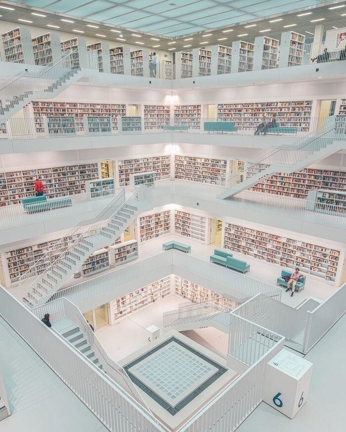 Библиотека в г. Штутгарт