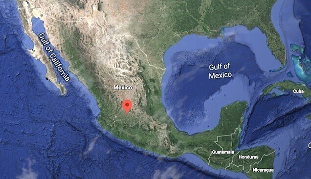 Три ярких НЛО запечатлели в Мексике на восходе солнца 
