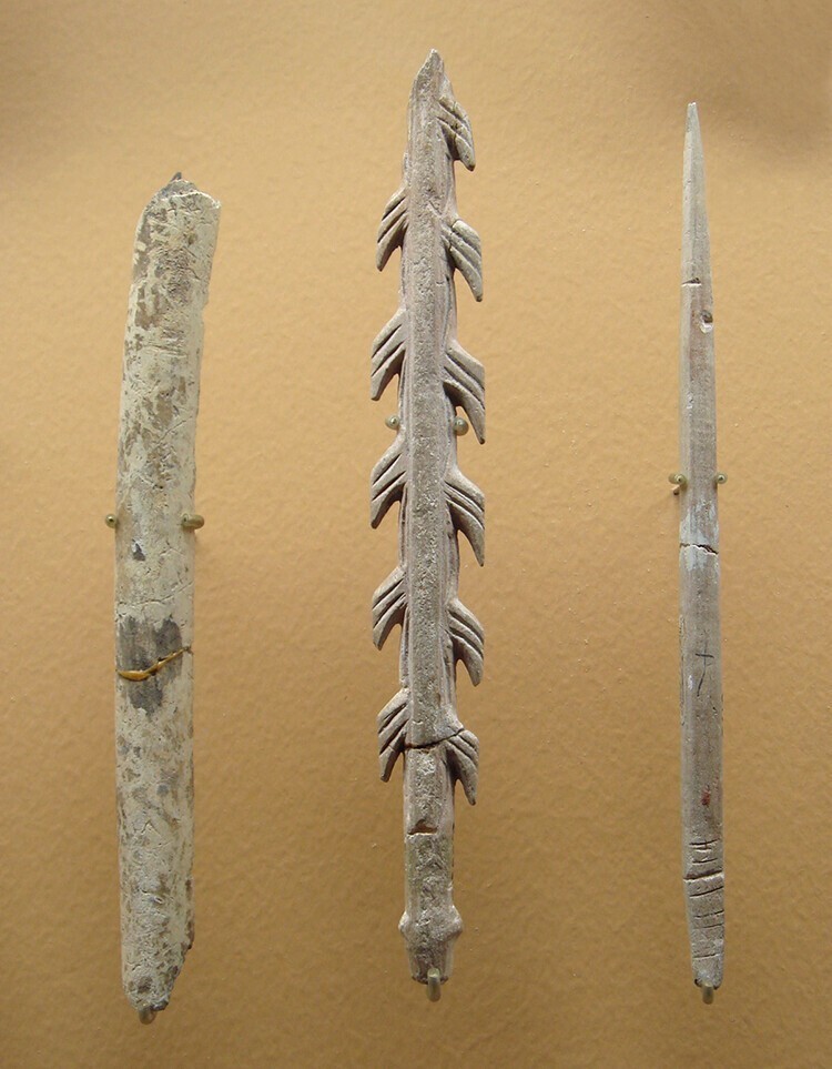 Магдаленские орудия, между 17000 и 9000 годами до нашей эры. Найдено в Абри-де-ла-Мадлен, Дордонь, Франция
