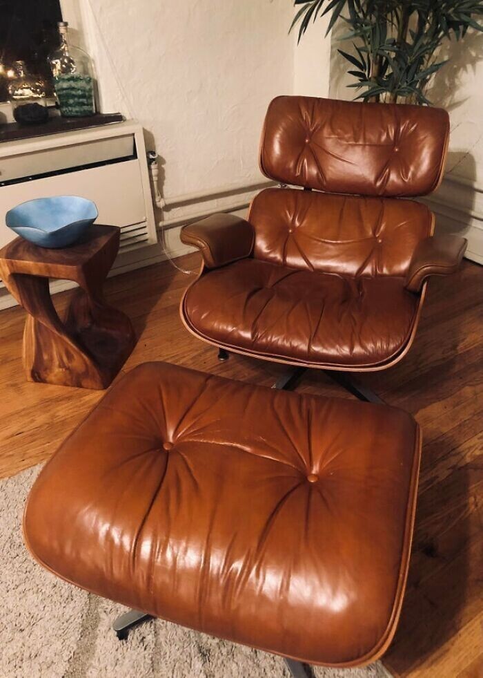 «Кресло, которое мой покойный дедушка купил в 1960-х годах. Оно в идеальном состоянии».