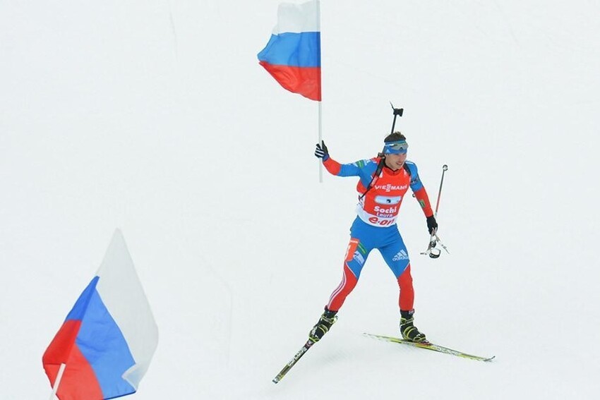 Стало известно, с каким гимном и флагом примут участие в ЧМ российские биатлонисты 