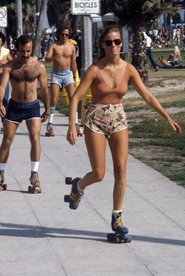 Катание на роликовых коньках по набережной богемного пригорода Лос-Анджелеса, 1979 год