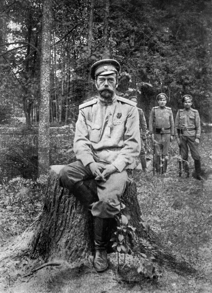 46. Последняя фотография царя Николая II, 1917 год