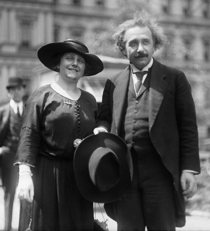 6. Вторая жена Эйнштейна была его двоюродной и троюродной сестрой одновременно