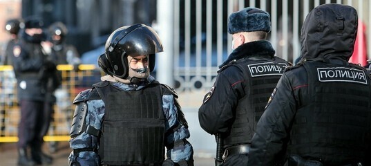Пока Навальный ждёт приговора: Недалеко от Мосгорсуда задержали подозрительного мужчину