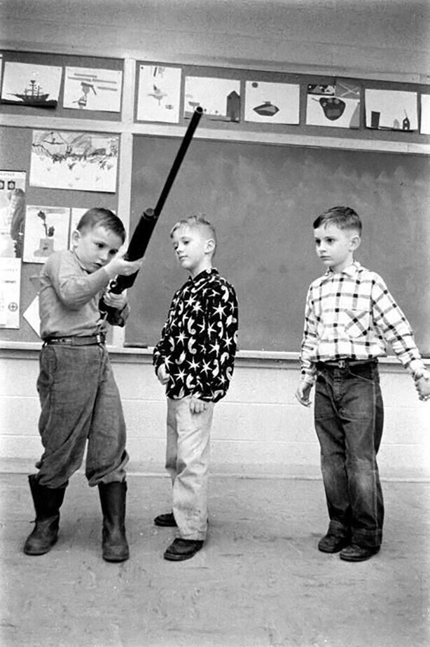 Школьный инструктаж по безопасному обращению с оружием, Америка, Индиана, 1956 год
